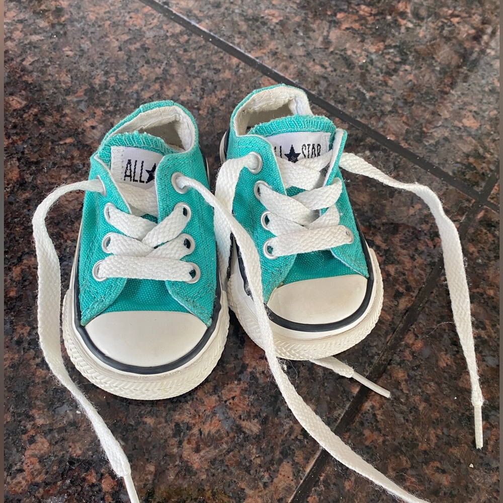 Converse baby size 2